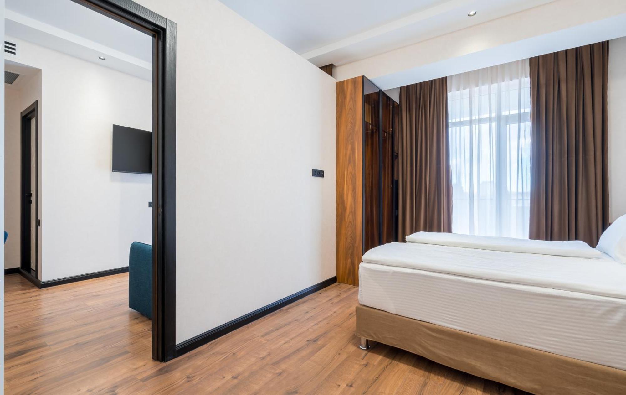 Olympus Hotel By Umbrella Tiflis Dış mekan fotoğraf